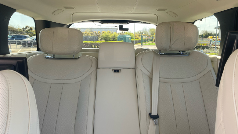 Land Rover Range Rover 4.4 P530 V8 First Edition 4dr Auto Petrol Estate